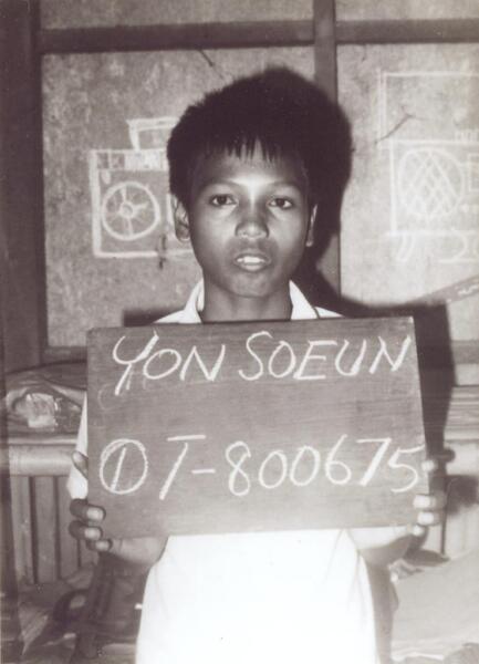 <span style="color: #000000 !important;font-size: 14pt">Sayon Soeun's official transit photo. The circled number 1 indicates that he is alone.</span>